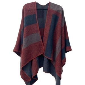BB Dakota Reversible Poncho Wrap